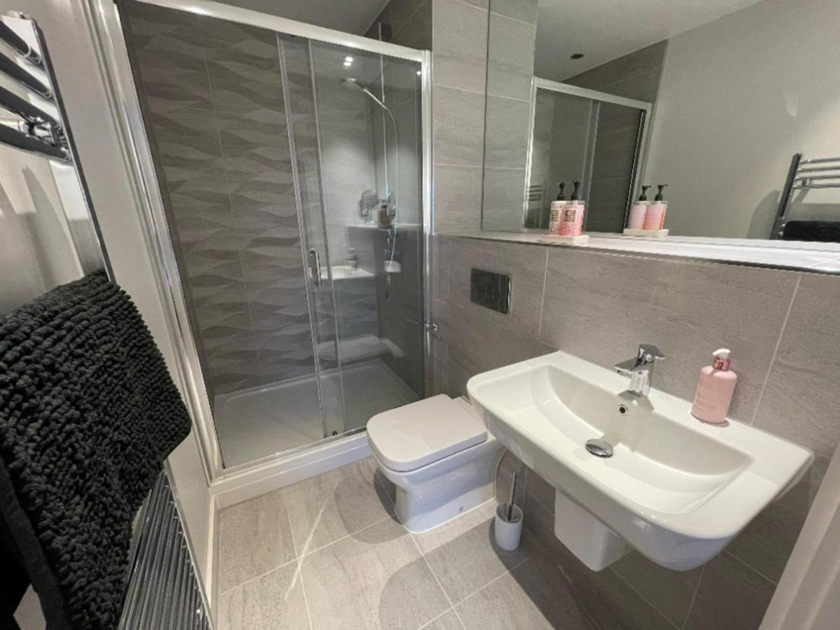 Stunning 2-Bed Apartment In Bristol With Parking Exterior photo